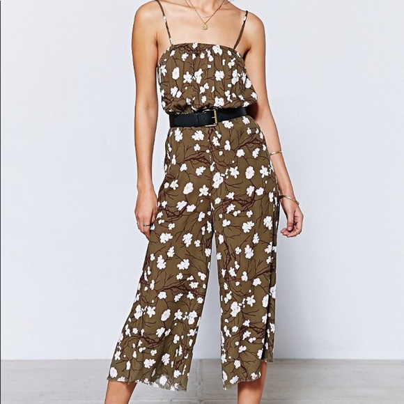 Anthropologie Kimchi Blue Olive Floral Cropped Gaucho Jumpsuit - Picture 1 of 9